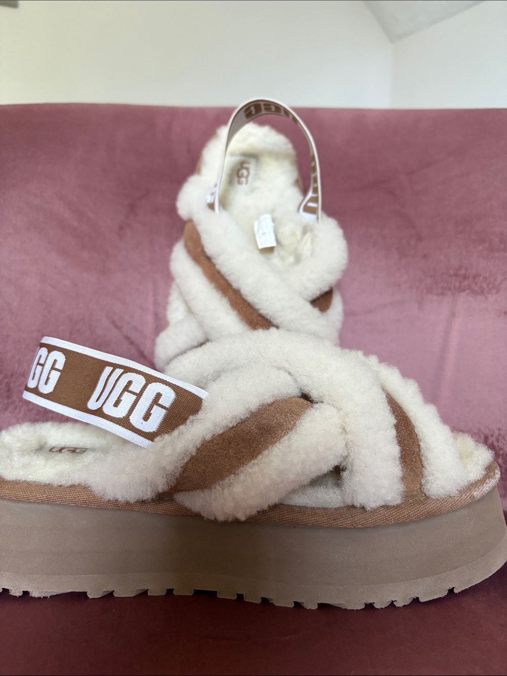 UGG Fluffy Crossband Platform Sandals in Cream & Tan